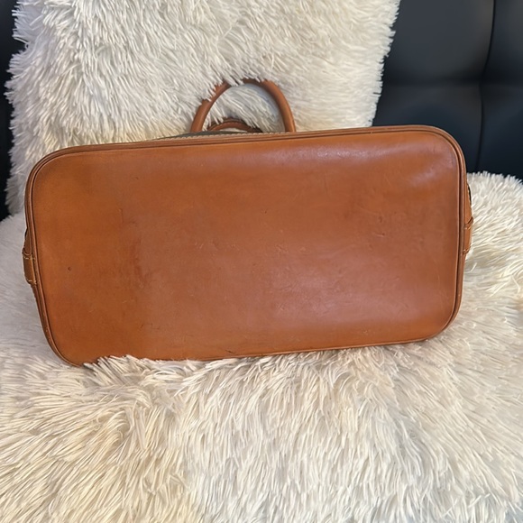 Louis Vuitton Purse - Picture 2 of 8